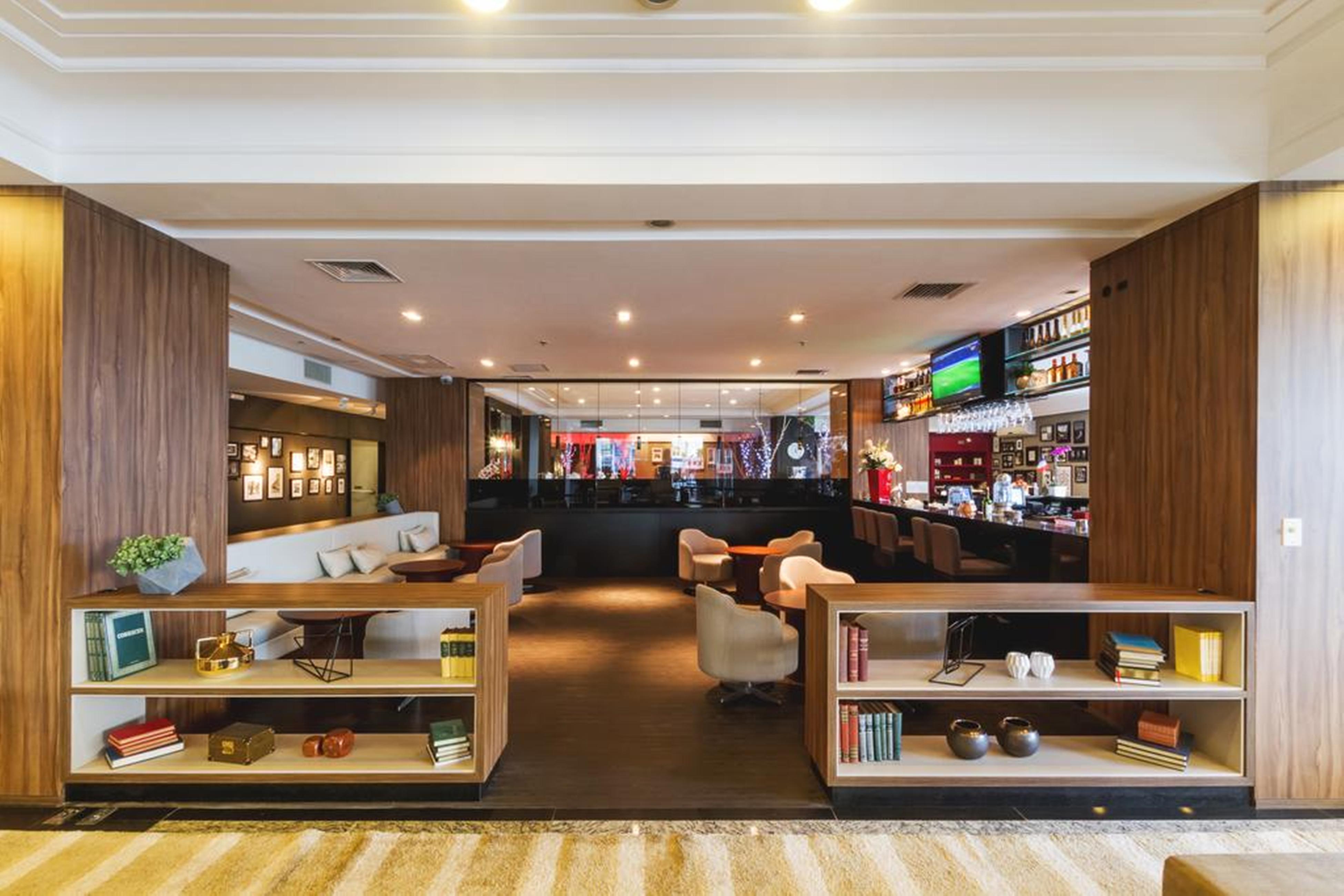 Blue Tree Premium Hotel 4*